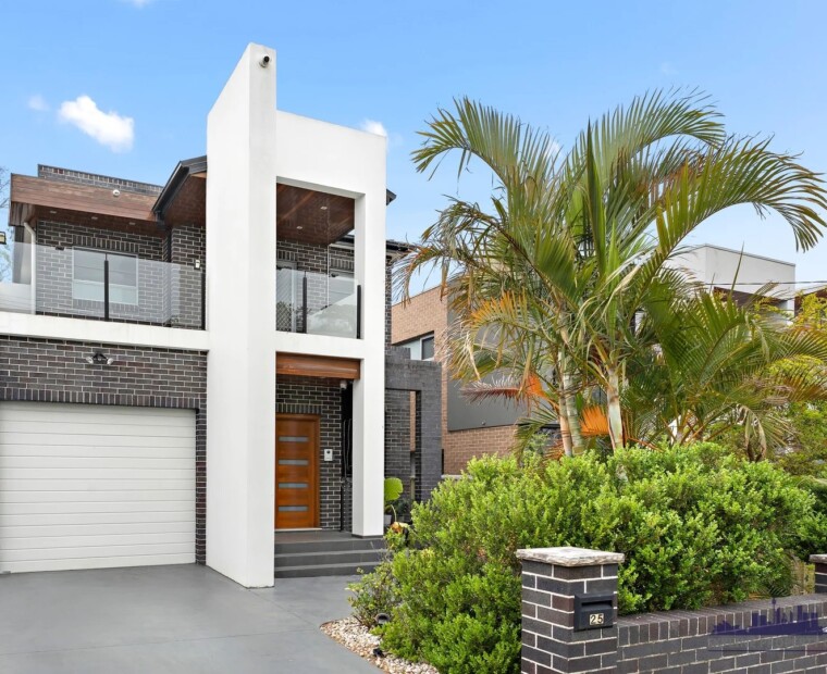 25 Chaseling Street, Greenacre NSW 2190